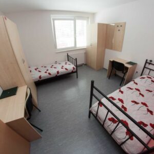 MLADINSKI HOTEL VE dvoposteljna_s_souporabo_kopalnice