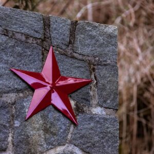 Mestni-trio-04-Dozivetje-socializma-in-Retro-sprehod-skozi-Socialisticni-cudez-visitsaleska