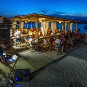 jezero bar