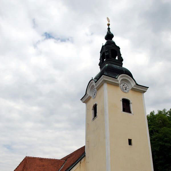 De parochiekerk van St. Maria van Karmel, Moeder van God, Velenje