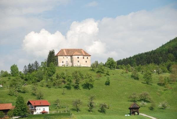 Grad Švarcenštajn / Gradič