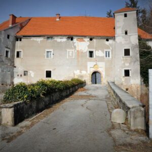 Dvorac Thurn, Hrastovec pri Velenje
