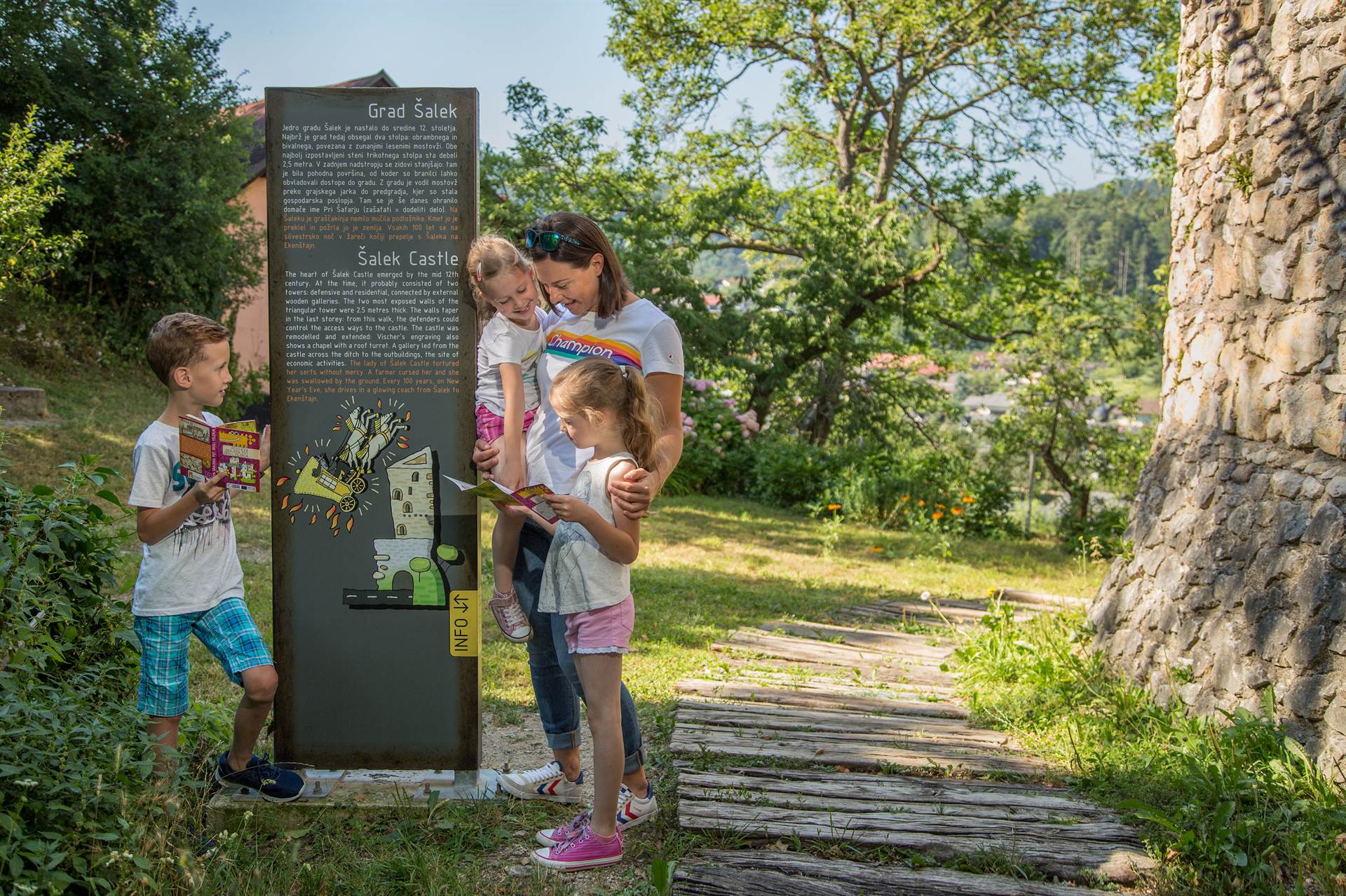 Pozoj castle trail around Velenje