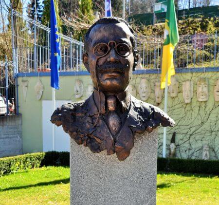 Spomenik dr. Karla Verstovška