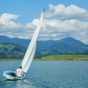 Sportne-aktivnosti-ob-Velenjskem-jezeru-jadranje-2501-visitsaleska