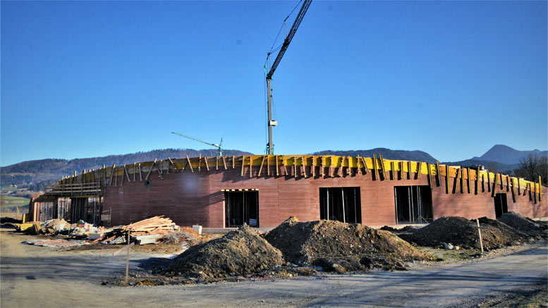 Gradnja prireditvenega prostora po načrtih