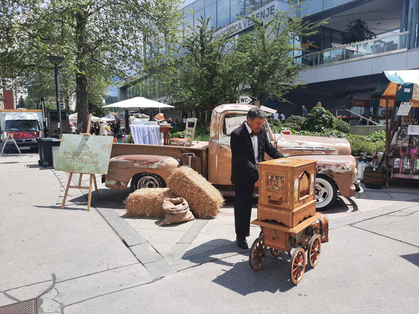 Boste tudi vi kuhali na Promenadi okusov?
