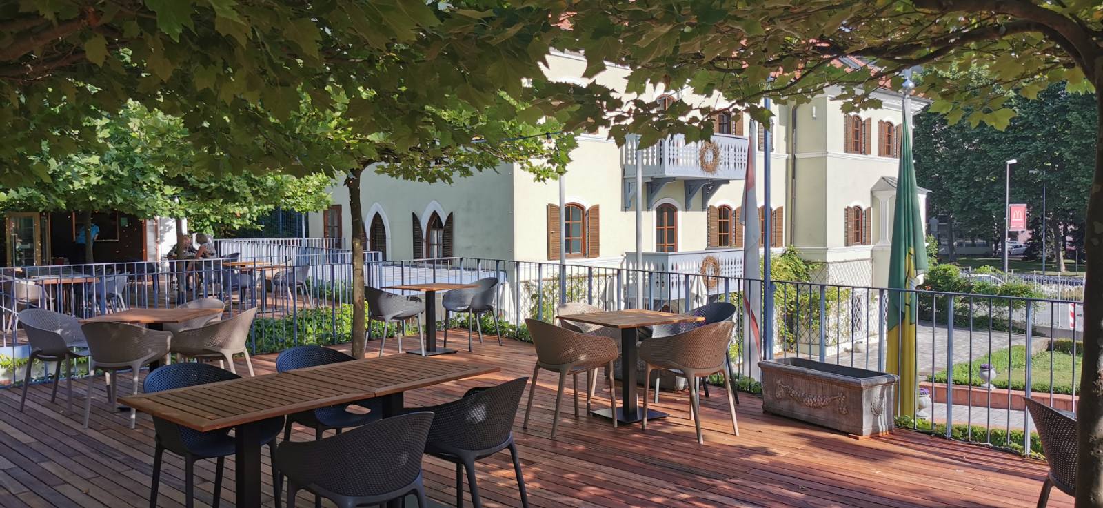 Obnovljena terasa Vile Biance vabi