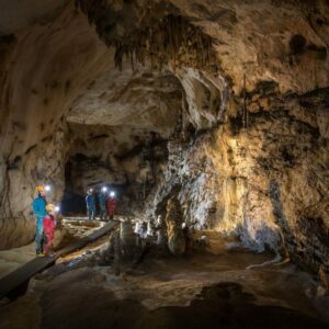 Treking-skozi-Hudo-luknjo-6087-visitsaleska-1024x682