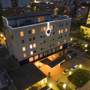 Hotel Paka brezplačno odpira svoja vrata vsem ogroženim, še posebej udeležencem MetalDays festivala