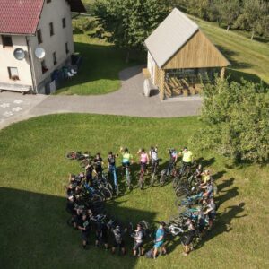 Zaključek 2. VELEYE E-BIKE TOUR in Brevet 200km: Več kot 100 kolesarjev uživalo v naravi, kulturi in kulinariki