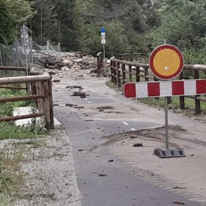 Kolesarska pot Štrekna je zaprta na odseku Velenje - Mislinja (v Hudi Luknji)