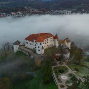Kam z družino na izlet? V ta kraj, ki so mu včasih rekli socialistični čudež